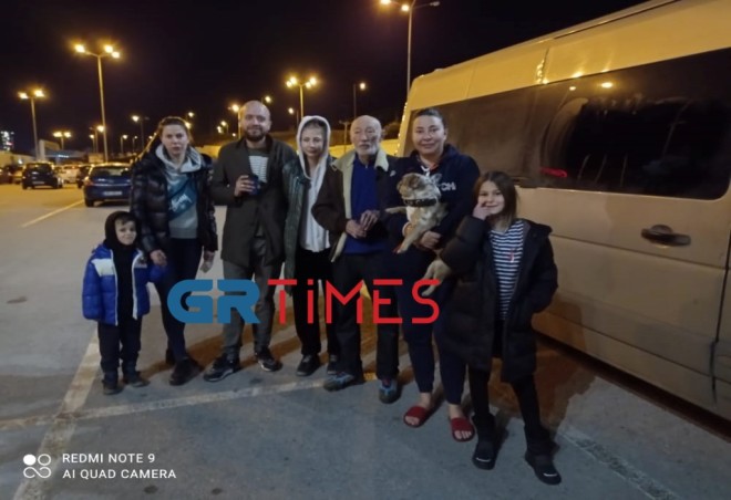 οικογένεια Ουκρανών έφτασε στη Θεσσαλονίκη