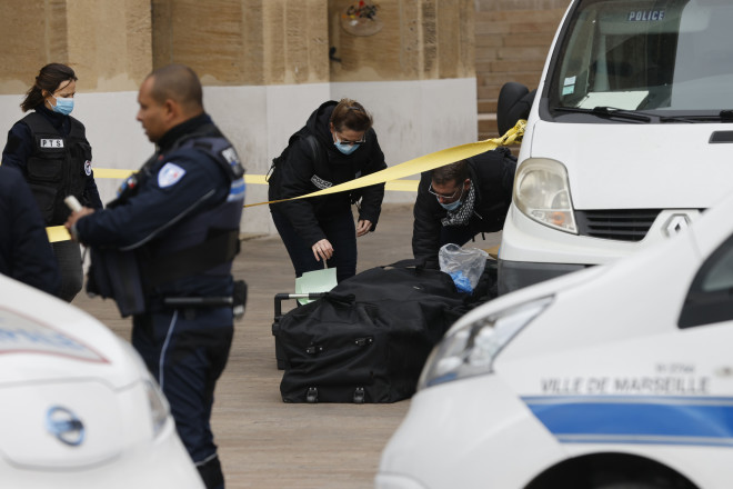 Νεκρός έπεσε ο δράστης της επίθεσης με μαχαίρι στη Μασσαλία