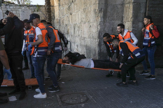 τραυματίες μετά τα επεισόδια στην Πλατεία των Τεμενών στην Ιερουσαλήμ