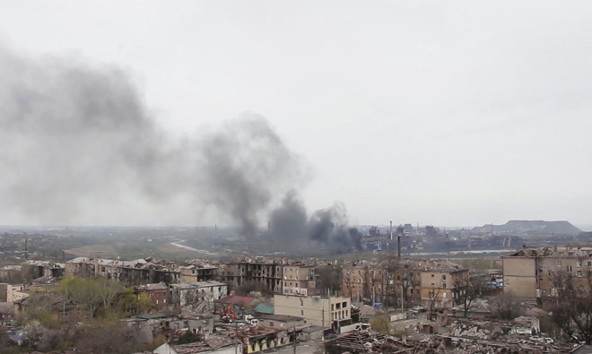 Φωτογραφία από νέα επίθεση του ρωσικού στρατού στο Αζοφστάλ της Μαριούπολης