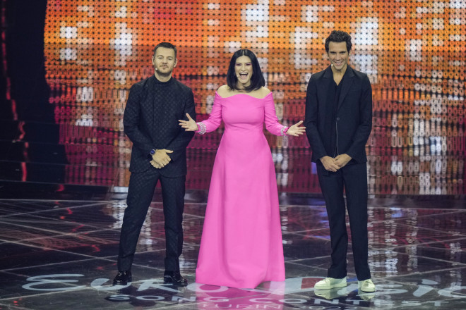 Οι παρουσιαστές του Α'Ημιτελικού της Eurovision 2022  Mika, Laura Pausini and Alessandro Cattelan 