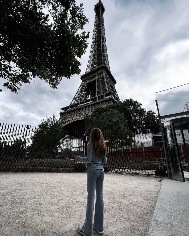 Αντώνης Ρέμος – Υβόννη Μπόσνιακ: Στο Παρίσι με την κόρη τους