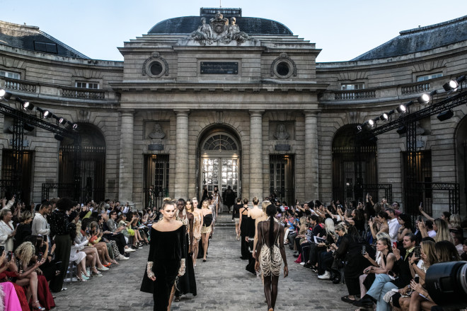 H επίδειξη μόδας της Celia Kritharioti στο Παρίσι -2