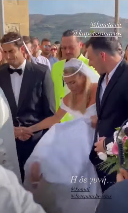 Κόνι Μεταξά – Μάριος Καπότσης: Η στιγμή που η νύφη πατά το πόδι του γαμπρού