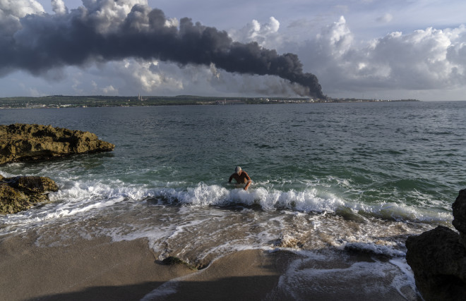Κούβα: Τουλάχιστον 1 νεκρός από την πυρκαγιά σε πετρελαϊκές εγκαταστάσεις