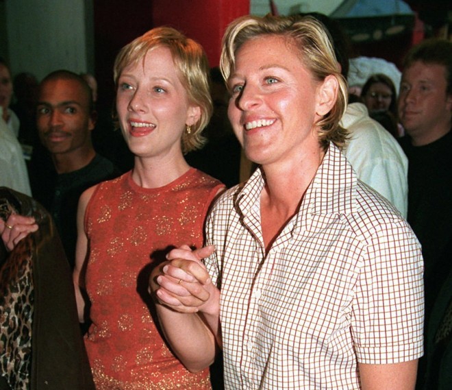 Η Anne Heche με την Ellen DeGeneres στην πρεμιέρα της ταινίας Face/Off στο L.A. το 1997