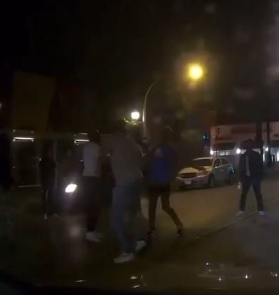 Σικάγο: Αμάξι έπεσε σε πλήθος και εκσφενδόνισε ανθρώπους – Σκληρές εικόνες