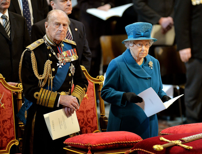 Η βασίλισσα της Μ. Βρετανίας άντεξε 17 μήνες χωρίς τον πρίγκιπά της