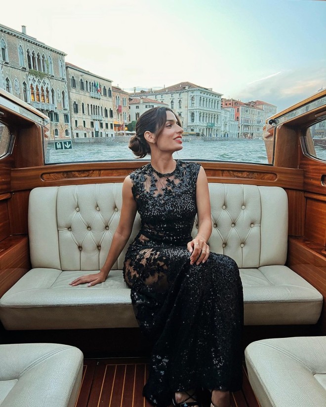 Δείτε την εντυπωσιακή εμφάνιση της Τόνιας Σωτηροπούλου στο Φεστιβάλ Βενετίας