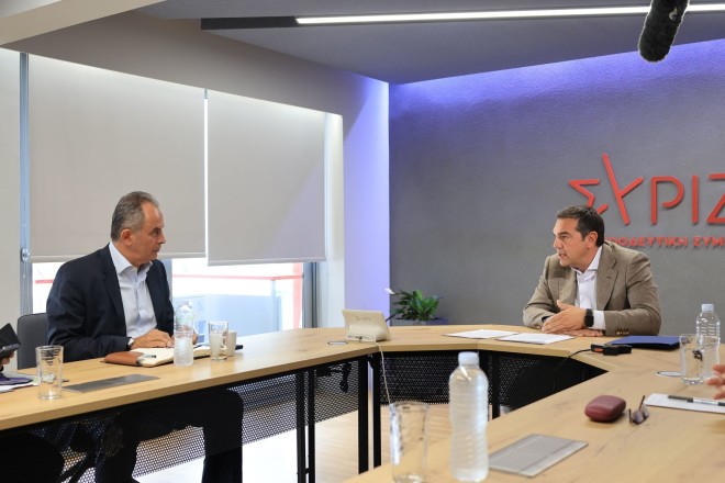 O πρόεδρος του ΣΥΡΙΖΑ Αλέξης Τσίπρας στη συνάντηση με τους εργαζόμενους της ΔΕΗ  