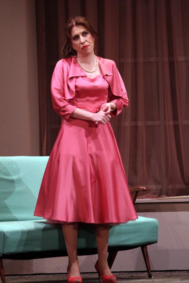 Η Άβα Γαλανοπούλου στην παράσταση Ούτε γάτα, ούτε ζημιά το 2014 