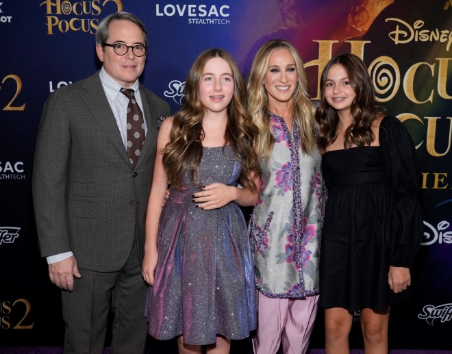 Η Sarah Jessica Parker με τον Matthew Broderick και τα κορίτσια τους 