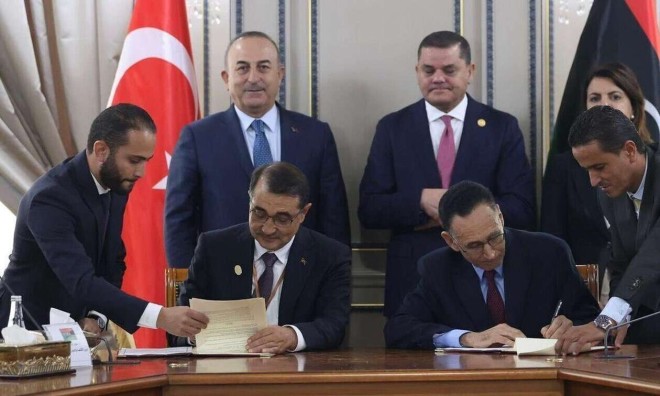 Η Αγκυρα και η Τρίπολη υπέγραψαν τα δύο μνημόνια συνεργασίας για τους υδρογονάνθρακες και τα πρωτόκολλα