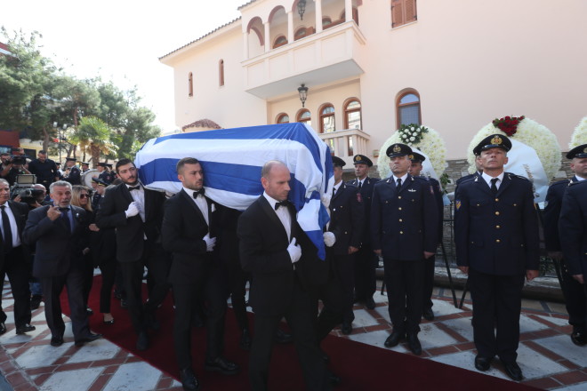 Κηδεία Νικολαΐδης 