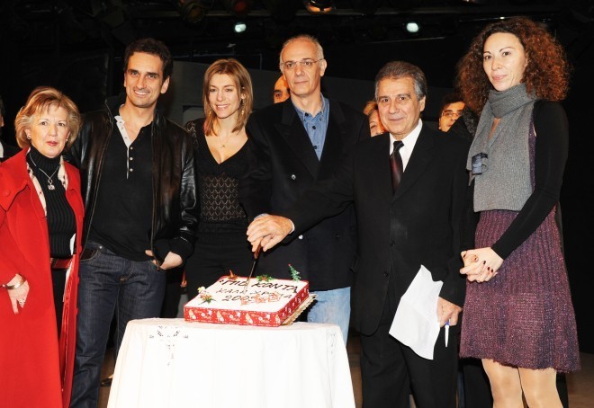 Νίκος Ψαρράς, Ζέτα Δούκα, Γιώργος Κιμούλης & Δώρα Χρυσικού στην κοπή πίτας του Θεάτρου Αθηνών το 2009