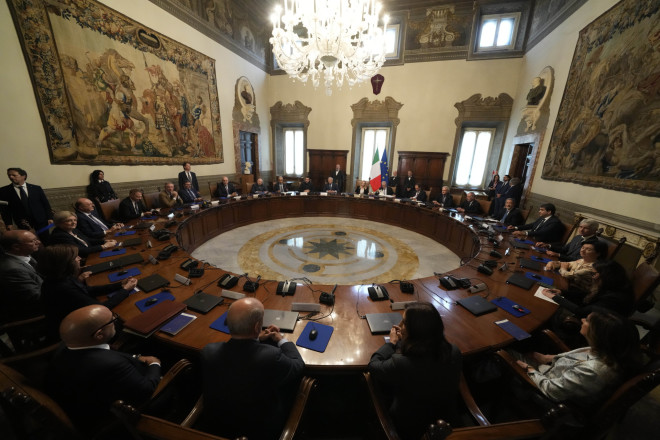 Πραγματοποιήθηκε η πρώτη συνεδρίαση του υπουργικού συμβουλίου της νέας ιταλικής κυβέρνηση  (AP Photo/Andrew Medichini)