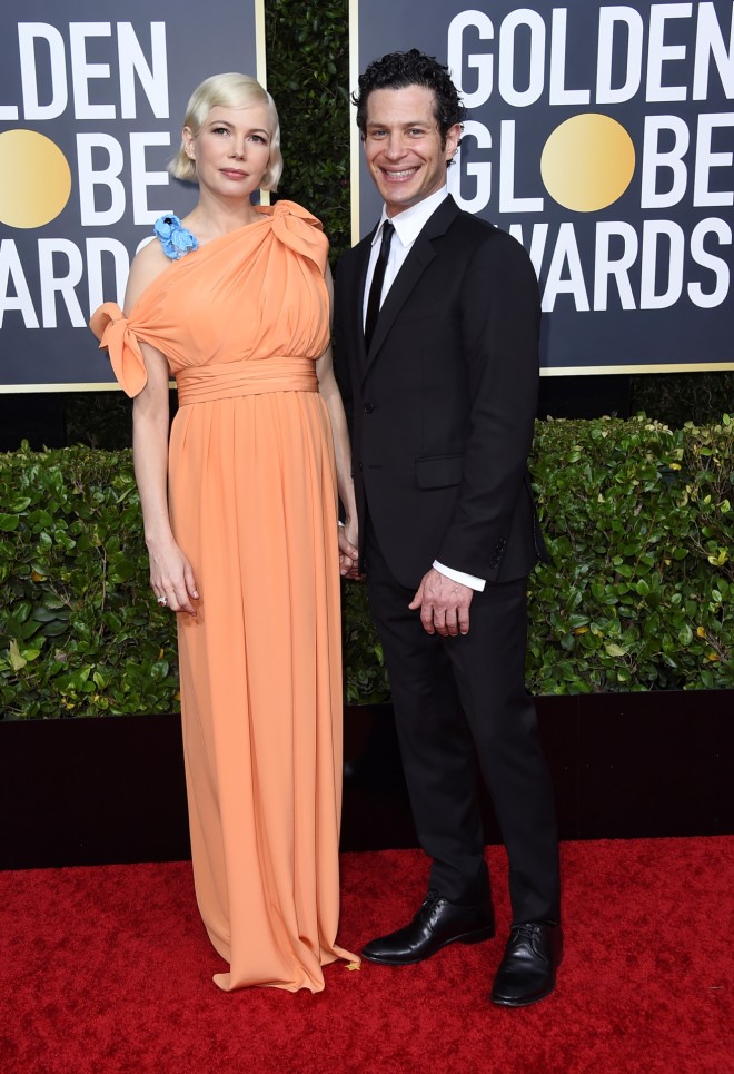 Η Michelle Williams με τον σύζυγό της, Thomas Kail, στις Χρυσές Σφαίρες το 2020