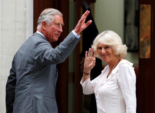 O Κάρολος και η Καμίλα, το νέο βασιλικό ζεύγος της Βρετανίας, στο Λονδίνο το 2013