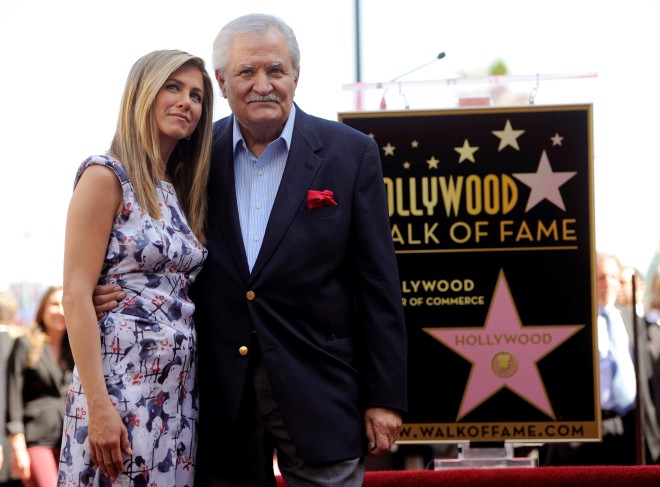 Μπαμπάς και κόρη το 2012, όταν η Τζένιφερ Άνιστον απέκτησε το δικό της αστέρι στη διάσημη Λεωφόρο της Δόξας στο Χόλιγουντ