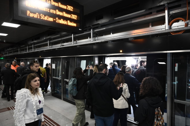 Μετρό Θεσσαλονίκης: Άνοιξε για το κοινό ο σταθμός «Παπάφη»-Ουρές από κόσμο