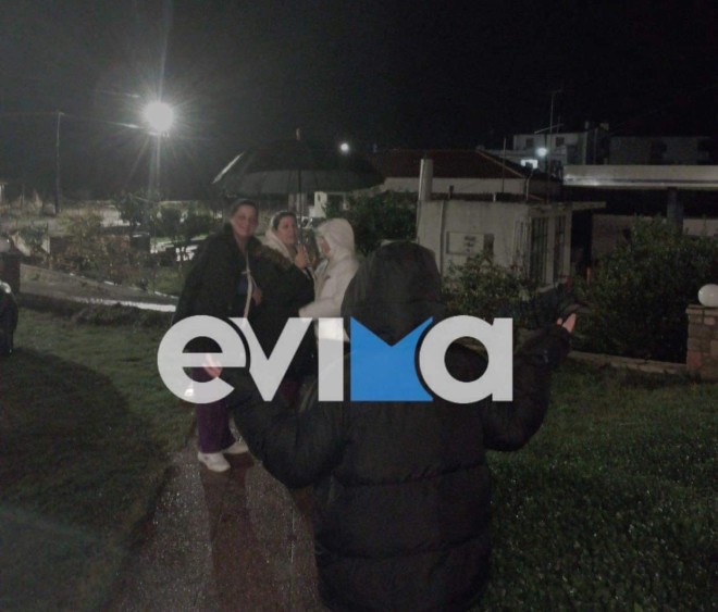 Κάτοικοι στη νότια Εύβοια πετάχτηκαν στους δρόμους μετά από τον νέο σεισμό των 5 Ρίχτερ - evima.gr