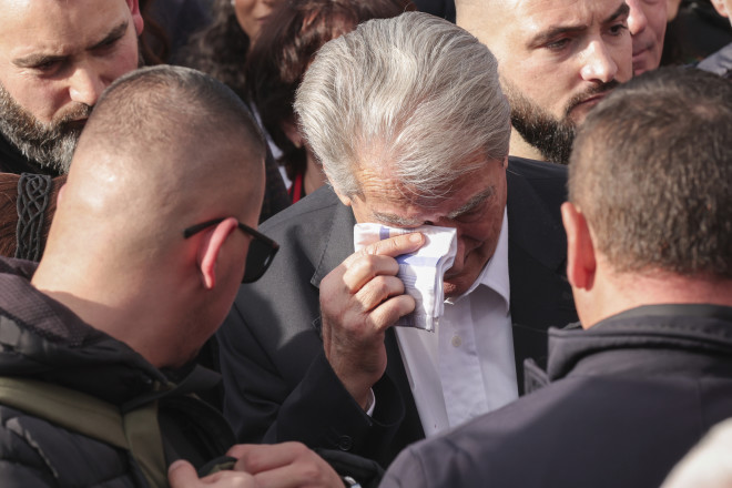 Γρονθοκόπησαν τον Σαλί Μπερίσα σε διαδήλωση στην Αλβανία
