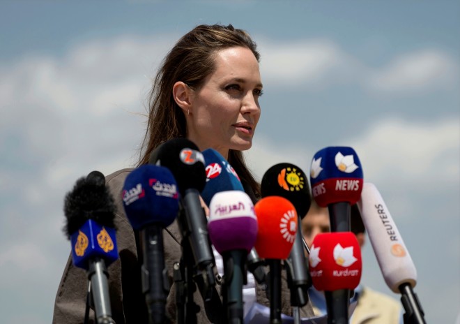 Η Angelina Jolie σε προσφυγική δομή στο Ιράκ το 2018