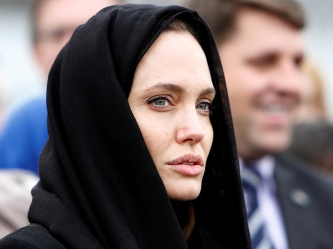 Η Angelina Jolie στη Σρεμπρενίτσα της Βοσνίας το 2014