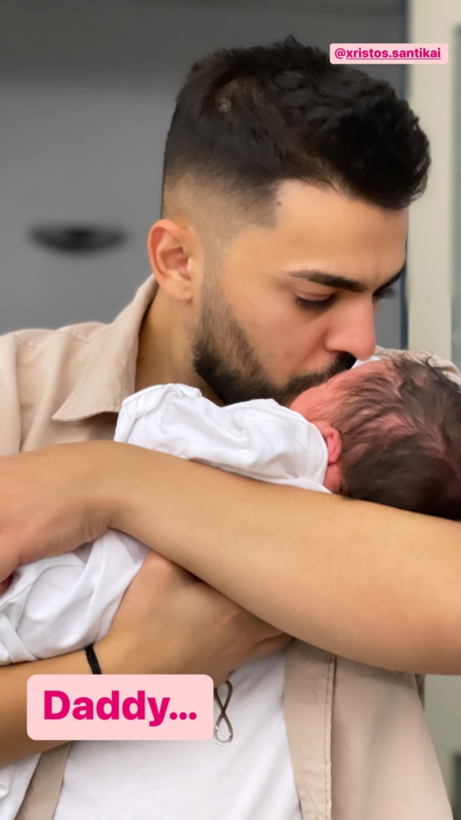Χρήστος Σαντικάι: Οι αδημοσίευτες φωτογραφίες με τον νεογέννητο γιο του -3