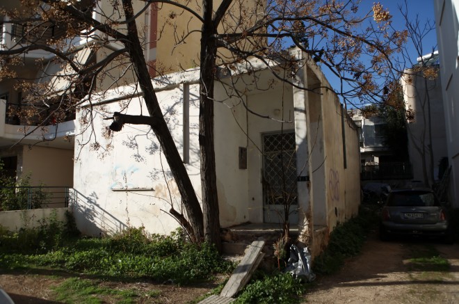 το σπίτι όπου βίαζαν τον 15χρονο στο Ίλιον