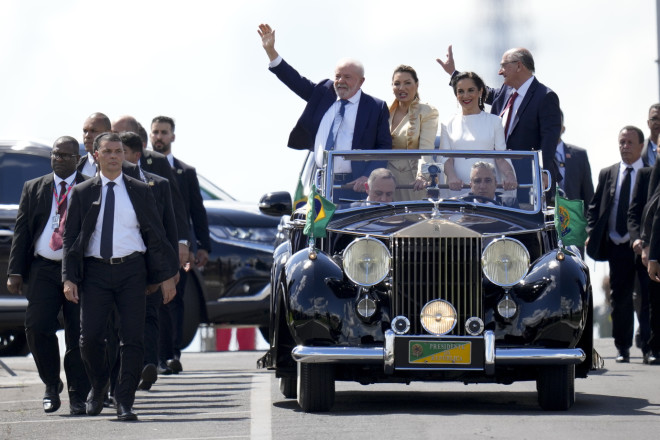 Ο Λουίς Ινάσιου Λούλα ντα Σίλβα ορκίστηκε ενώπιον του Κογκρέσου πρόεδρος της Βραζιλίας.