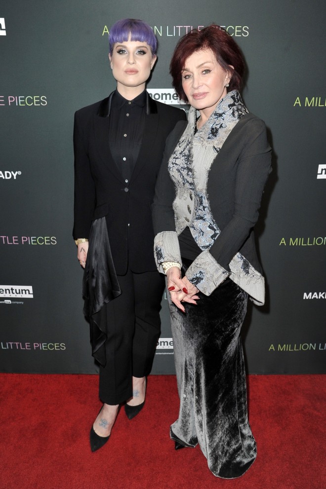 Η Kelly Osbourne με την εξίσου διάσημη μητέρα της, Sharon Osbourne