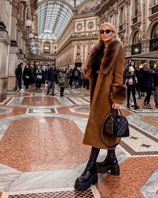 Καινούργιου: Για ψώνια στο Μιλάνο με την πιο εντυπωσιακή Chanel τσάντα