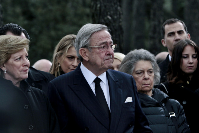Ο τέως βασιλιάς Κωνσταντίνος θα ταφεί στο Τατόι στους βασιλικούς τάφους δίπλα από τους γονείς του - AP