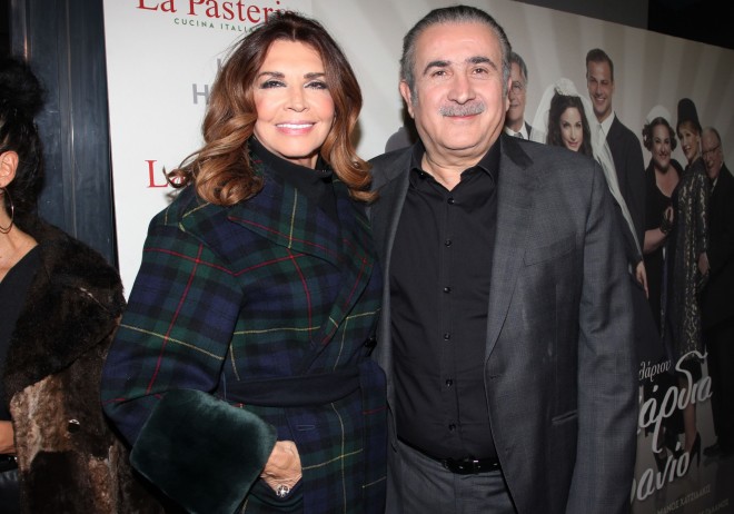 Μιμή Ντενίση & Λάκης Λαζόπουλος τα... βρήκαν στην πρεμιέρα της παράστασης Χτυποκάρδια στο θρανίο το 2018 