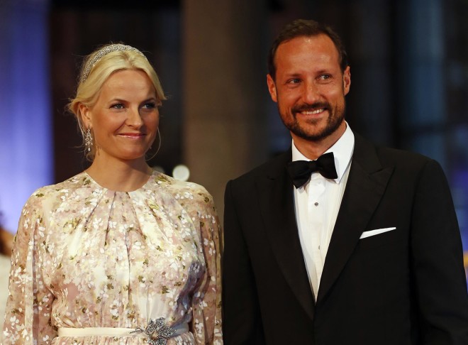 Ο πρίγκιπας Χάακον της Νορβηγίας με τη σύζυγό του Μέτε Μάριν - AP