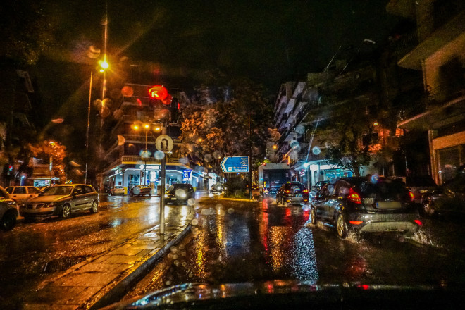 Βραδινή βροχή στην Αθήνα- φωτογραφία Eurokinissi