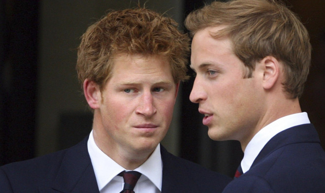 Οι πρίγκιπες Χάρι και Ουίλιαμ σε παλαιότερη δημόσια εμφάνιση/ φωτογραφία AP Lewis Whyld