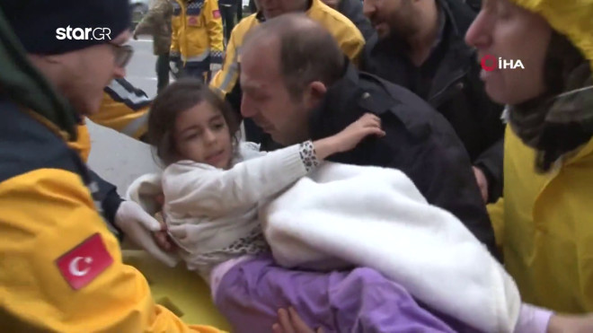 Σεισμός Τουρκία: διάσωση 5χρονου παιδιού