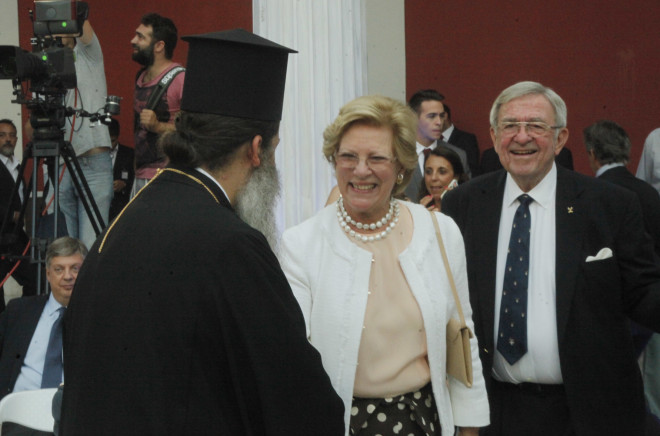 Ο τέως βασιλιάς Κωνσταντίνος με τη σύζυγό του, Άννα- Μαρία, σε εκδήλωση στο Ζάππειο, το 2016/ Eurokinissi