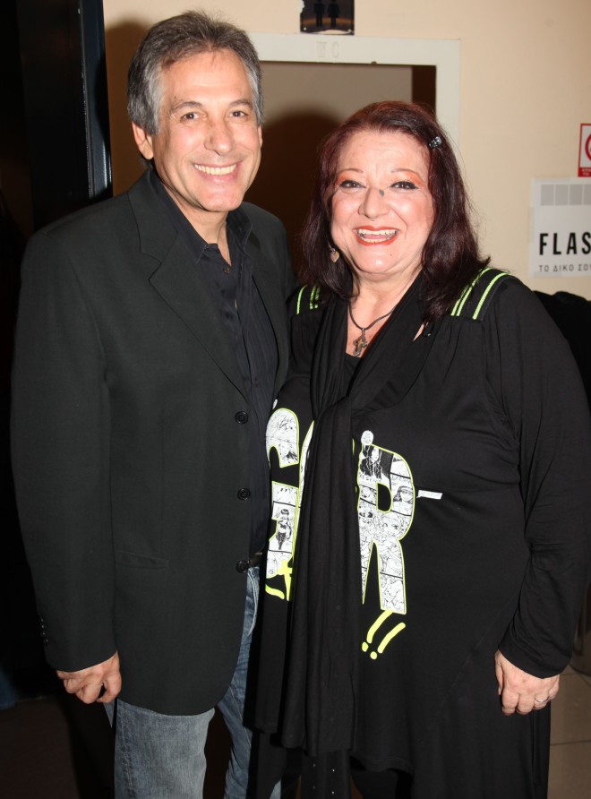 Θάνος Καληώρας & Τζέσυ Παπουτσή σε θεατρική πρεμιέρα το 2013