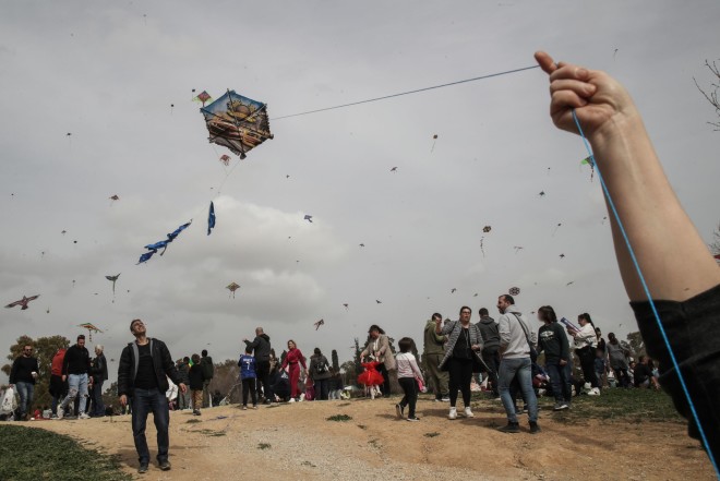  Πολύς κόσμος βρέθηκε και στο πάρκο Τρίτση για να πετάξει χαρταετό / Eurokinissi - Μάρκος Χουζούρης