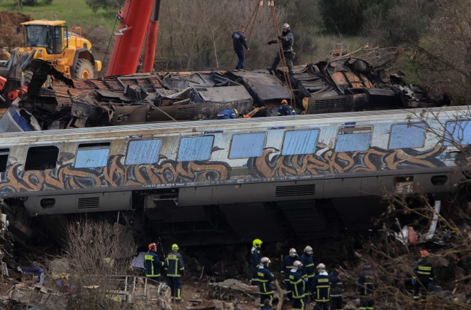 Οι περισσότεροι από τους νεκρούς στο σιδηροδρομικό δυστύχημα σύμφωνα με πληροφορίες είναι νέοι άνθρωποι - Intimenews