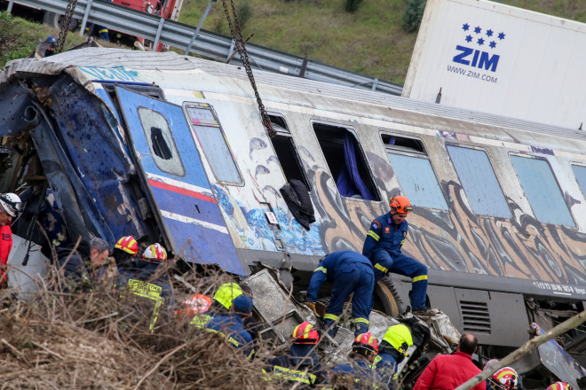 Συγκλονιστικοί είναι οι τελευταίοι διάλογοι που είχε ο σταθμάρχης μετά από τη σιδηροδρομική τραγωδία στα Τέμπη - Eurokinissi