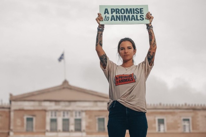 Η Εριέττα Κούρκουλου έχει διαδηλώσει για τα δικαιώματα των ζώων