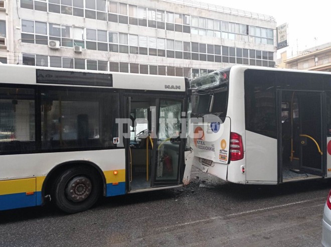 Σύγκρουση αστικών λεωφορείων στη Θεσσαλονίκη- πηγή; politic.gr