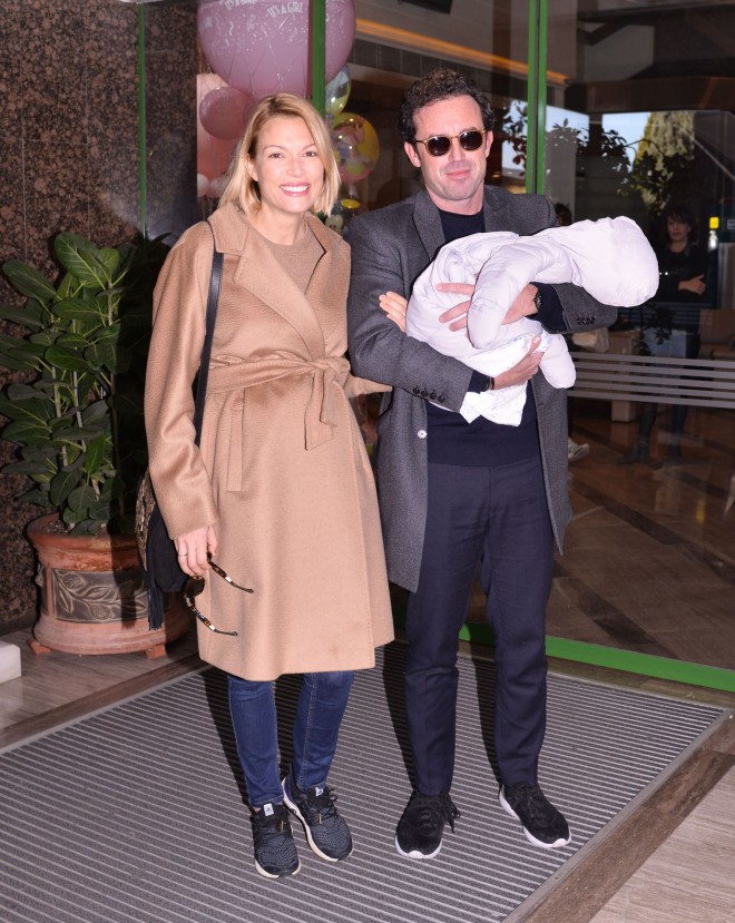 Τον Ιανουάριο του 2018 η Βίκυ Καγιά κι ο Ηλίας Κρασσάς απέκτησαν τον γιο τους, Κάρολο! 