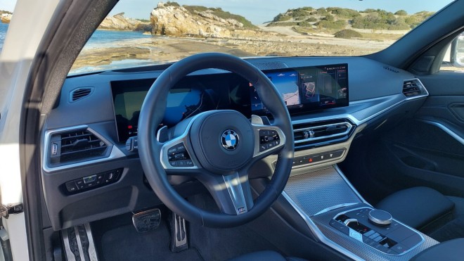Το ταμπλό της νέας BMW 320d MHEV