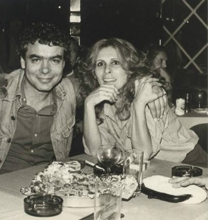 Η Ρένα Κουμιώτη συνεργάστηκε πολλά χρόνια με τον Γιάννη Πουλόπουλο και τους συνέδεε βαθιά φιλία