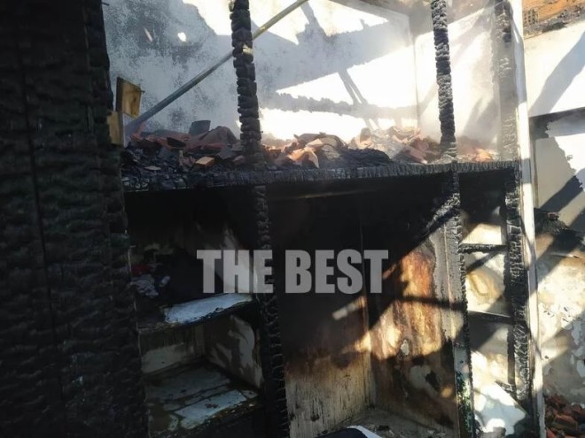 Το σπίτι του βουλευτή του ΣΥΡΙΖΑ Κώστα Μάρκου υπέστη πολλές ζημιές από τη φωτιά - thebest.gr